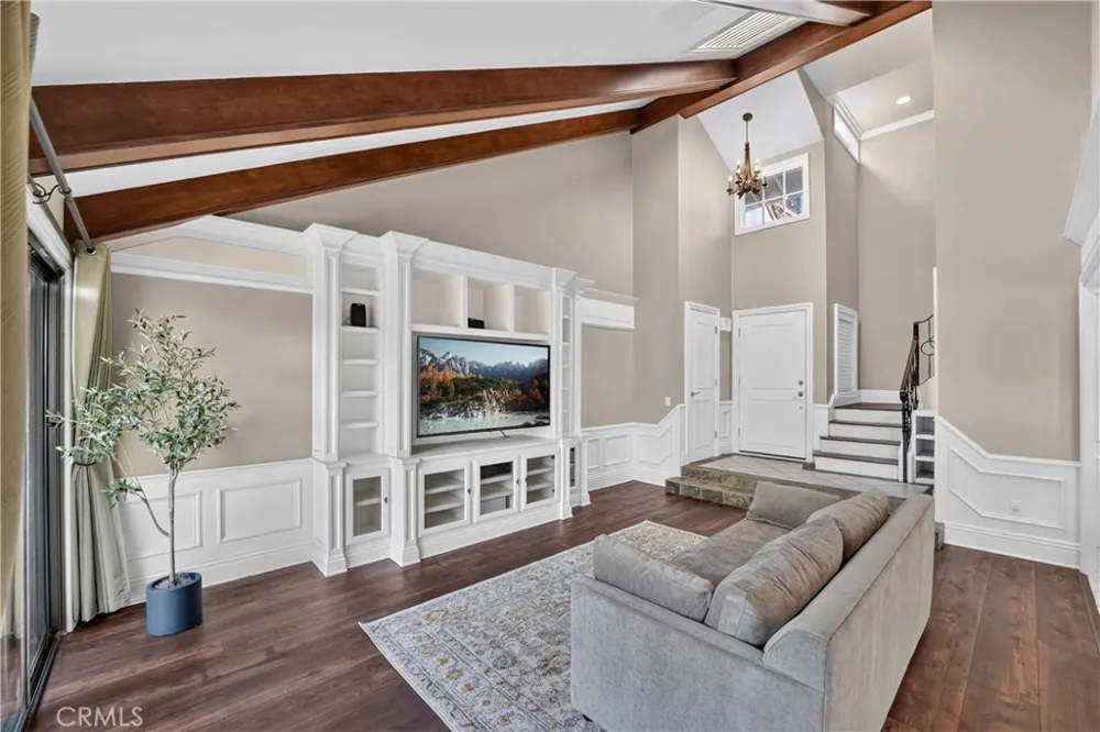 4609 E Via La Paloma #7 Orange, CA 92869