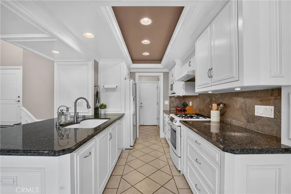 4609 E Via La Paloma #7 Orange, CA 92869