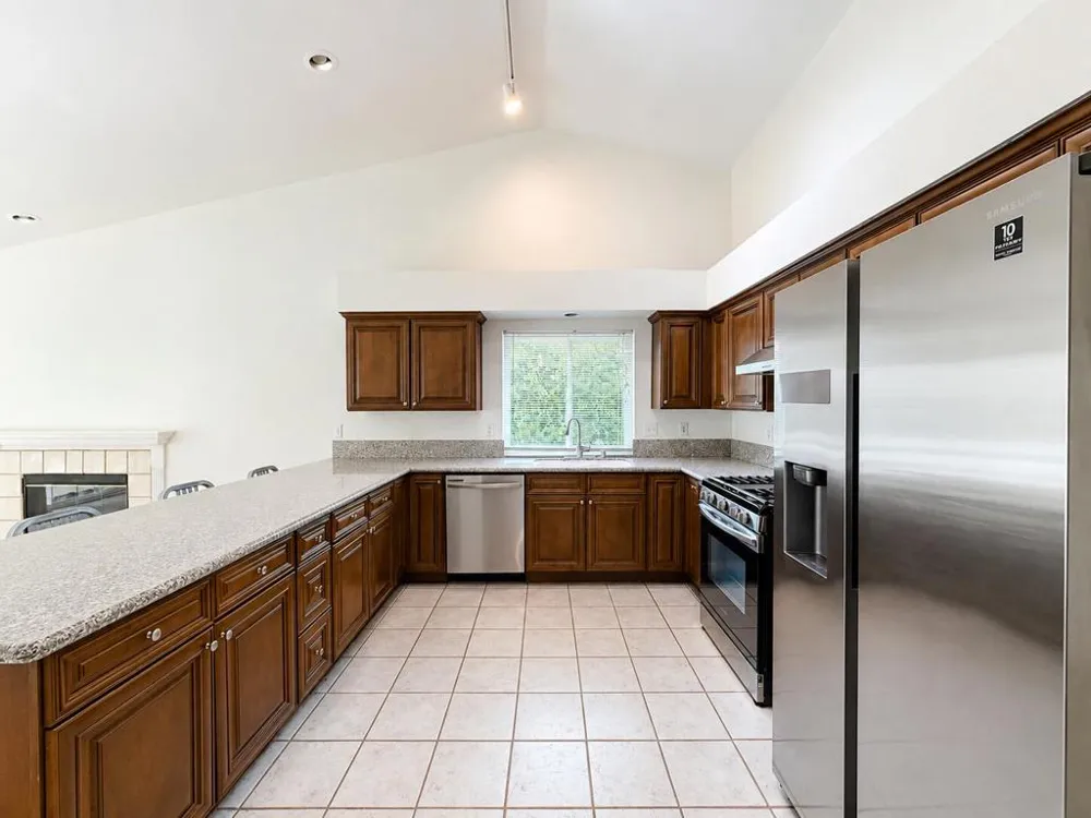 68412 Descanso Circle Cathedral City, CA 92234