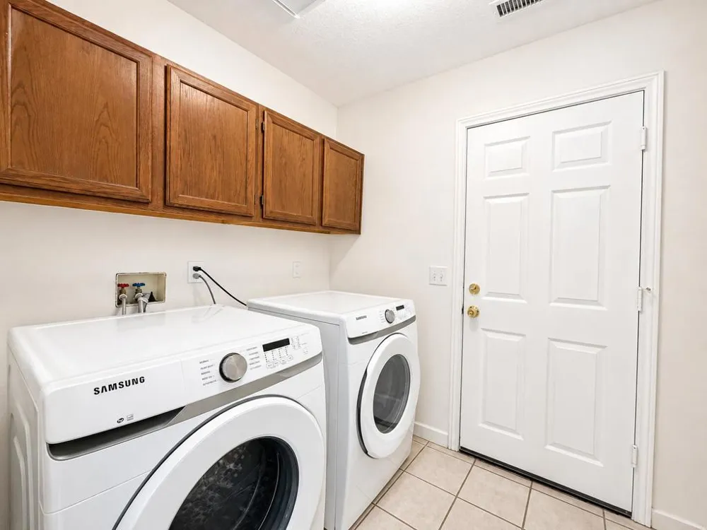 68412 Descanso Circle Cathedral City, CA 92234