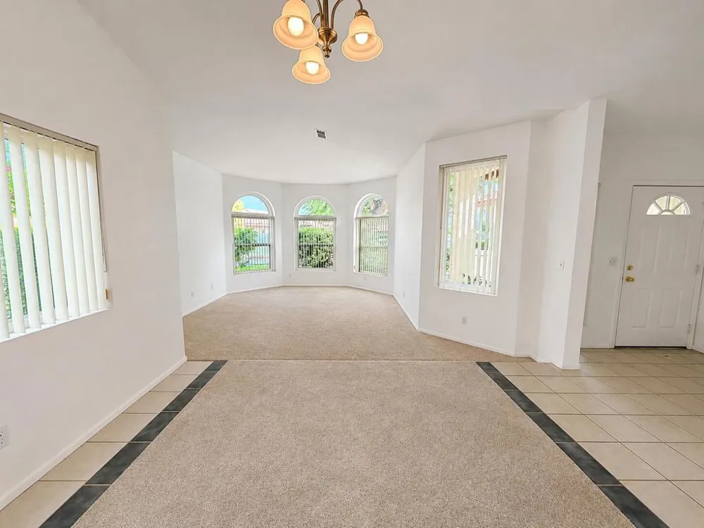 68412 Descanso Circle Cathedral City, CA 92234