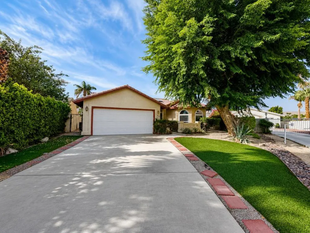 68412 Descanso Circle Cathedral City, CA 92234