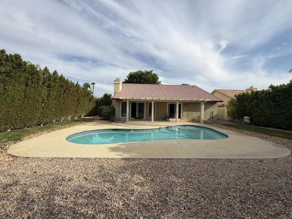 68412 Descanso Circle Cathedral City, CA 92234