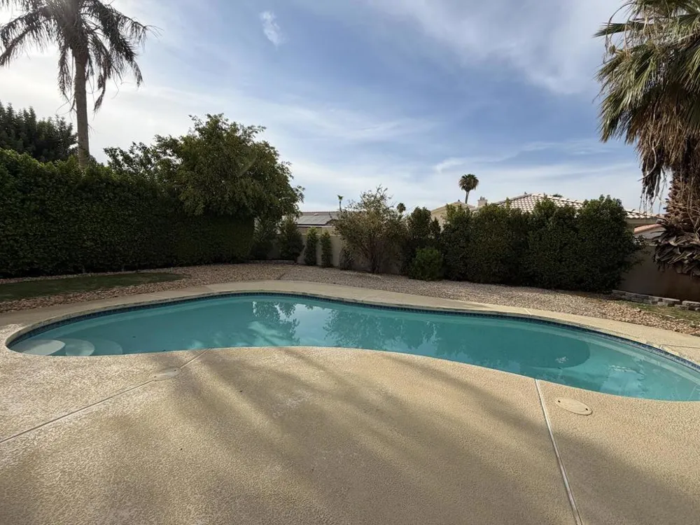 68412 Descanso Circle Cathedral City, CA 92234