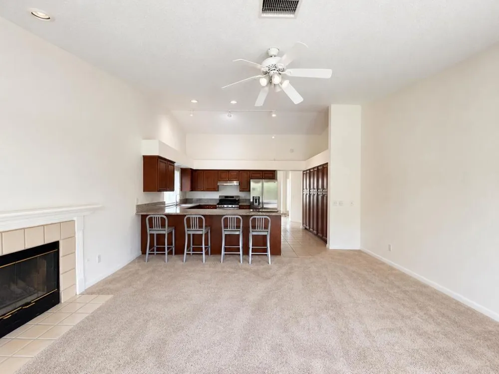 68412 Descanso Circle Cathedral City, CA 92234