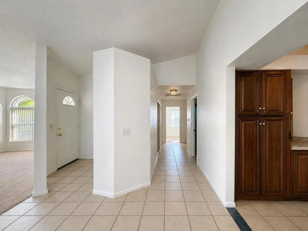 68412 Descanso Circle Cathedral City, CA 92234