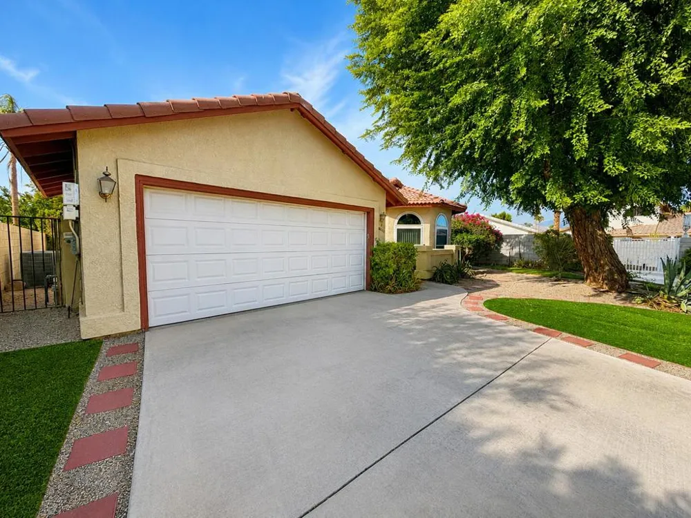 68412 Descanso Circle Cathedral City, CA 92234