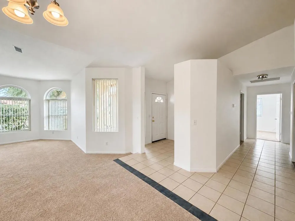 68412 Descanso Circle Cathedral City, CA 92234