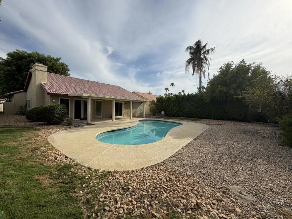 68412 Descanso Circle Cathedral City, CA 92234