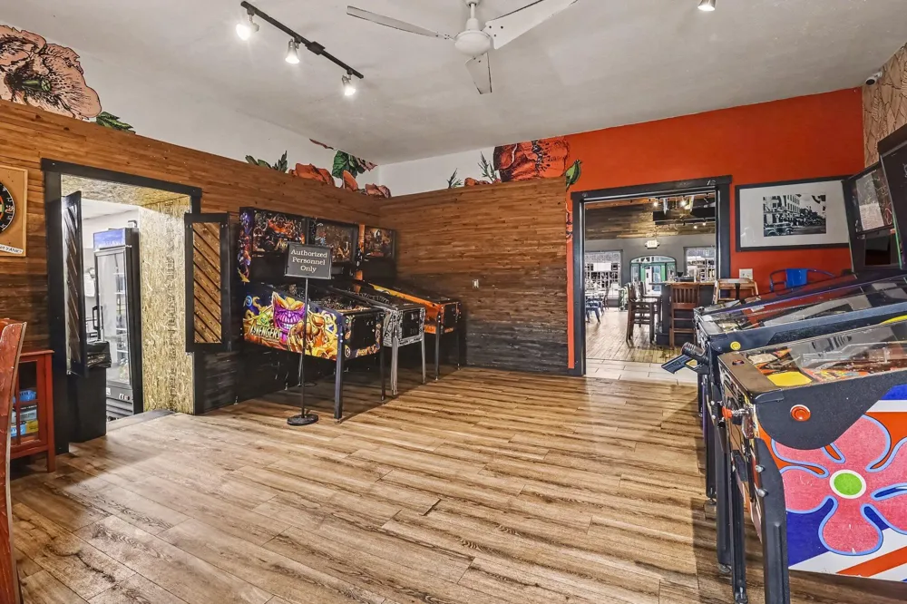 111107 W Ludington Avenue Ludington, MI 49431