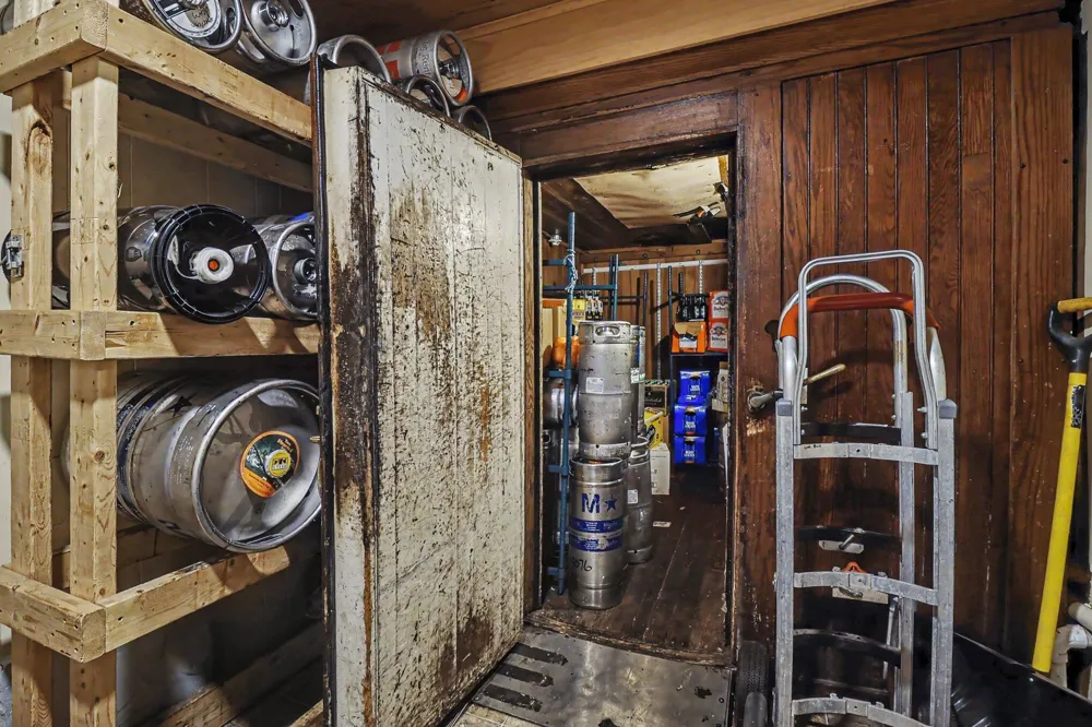 111107 W Ludington Avenue Ludington, MI 49431