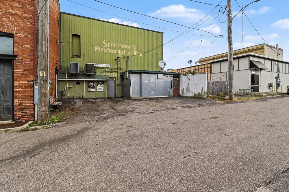 111107 W Ludington Avenue Ludington, MI 49431