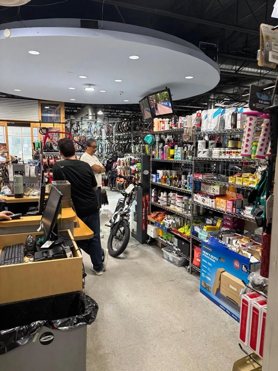 7035 Taft St Hollywood, FL 33024