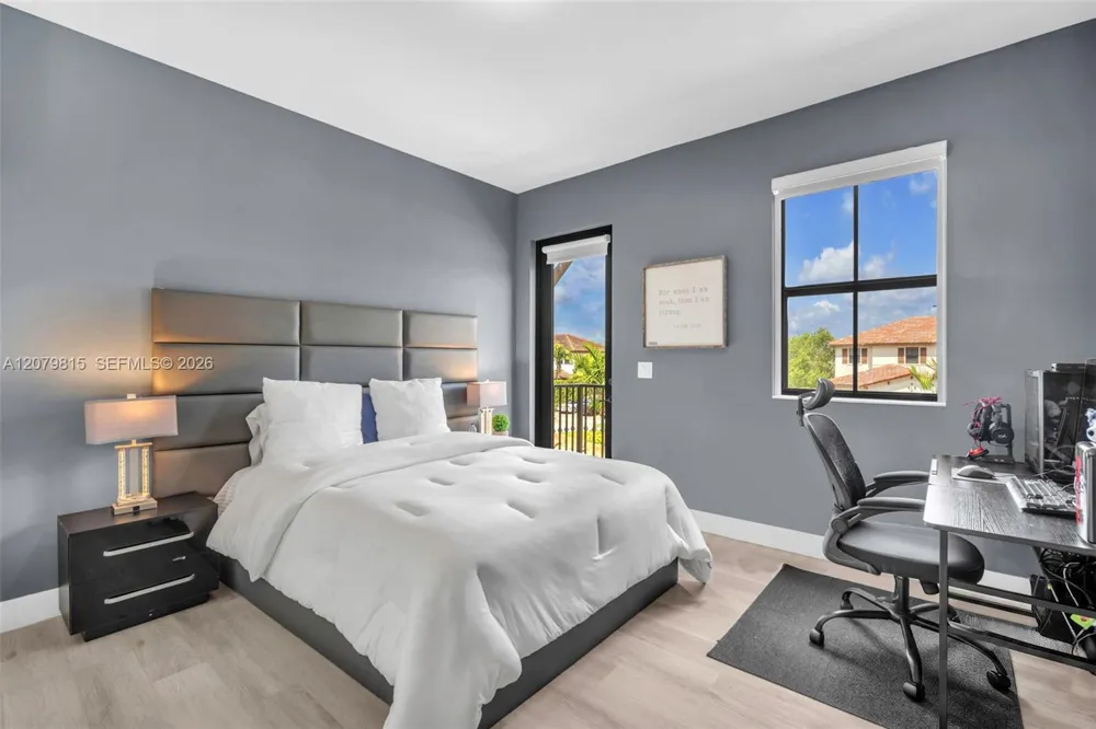 8840 Waterview Ter Parkland, FL 33076