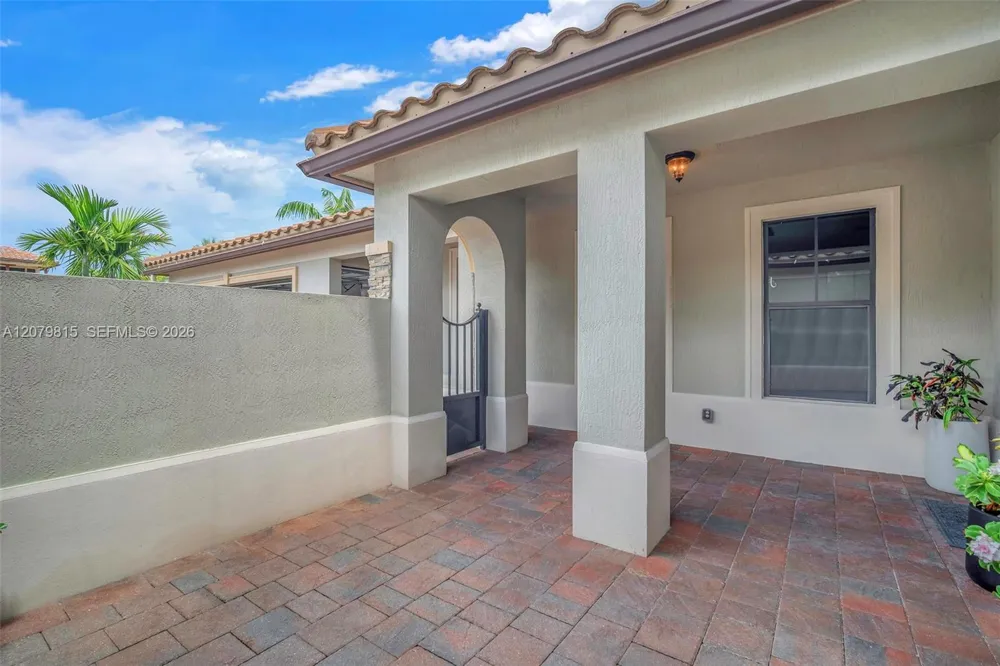8840 Waterview Ter Parkland, FL 33076