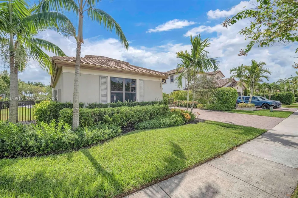 8840 Waterview Ter Parkland, FL 33076