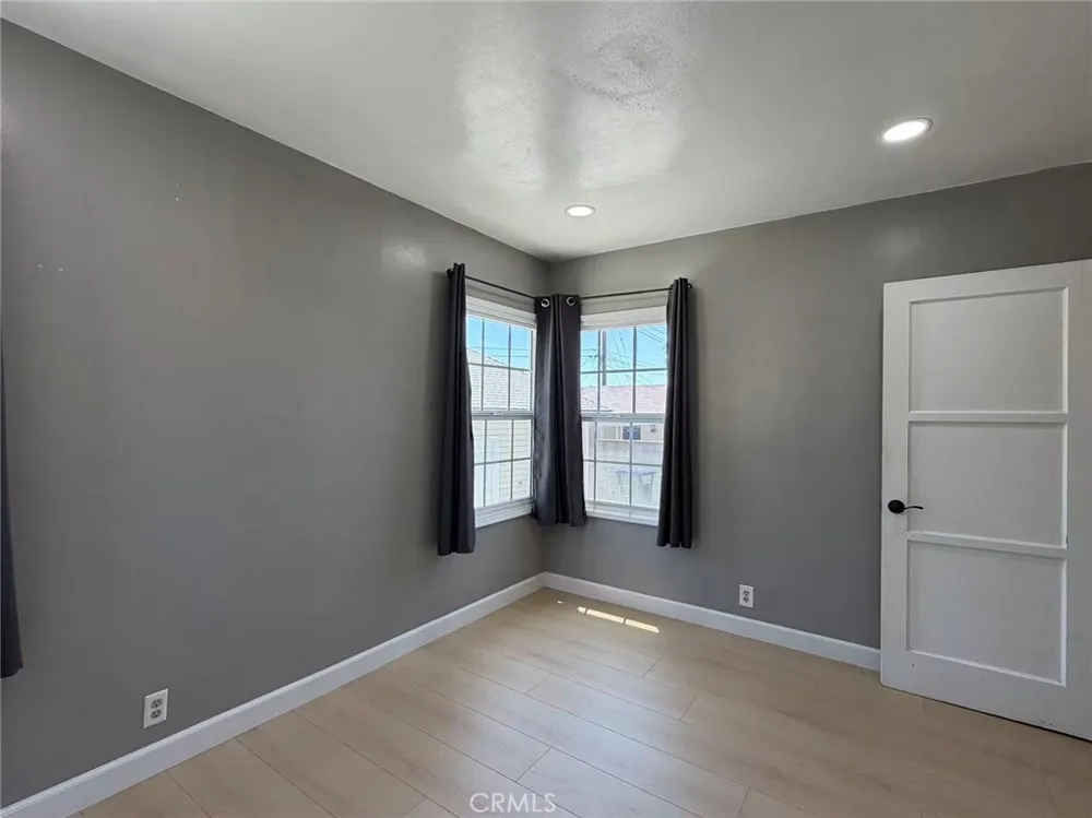 2132 Divine Monterey Park, CA 91754