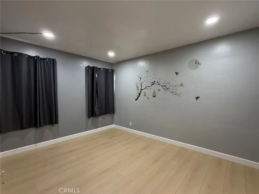2132 Divine Monterey Park, CA 91754