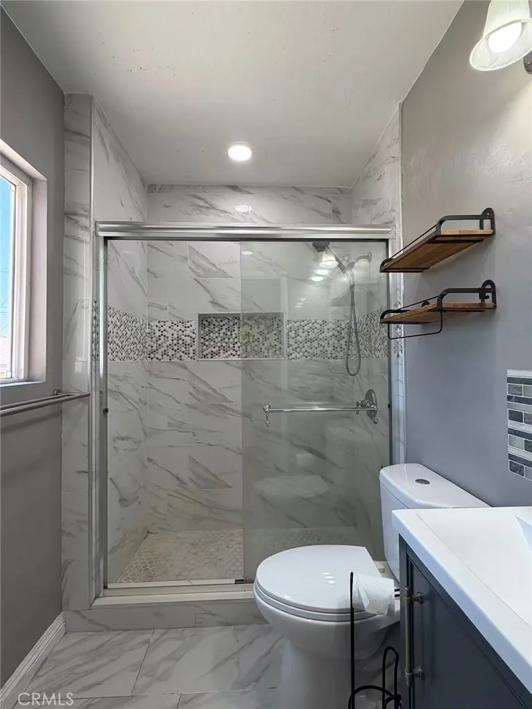 2132 Divine Monterey Park, CA 91754