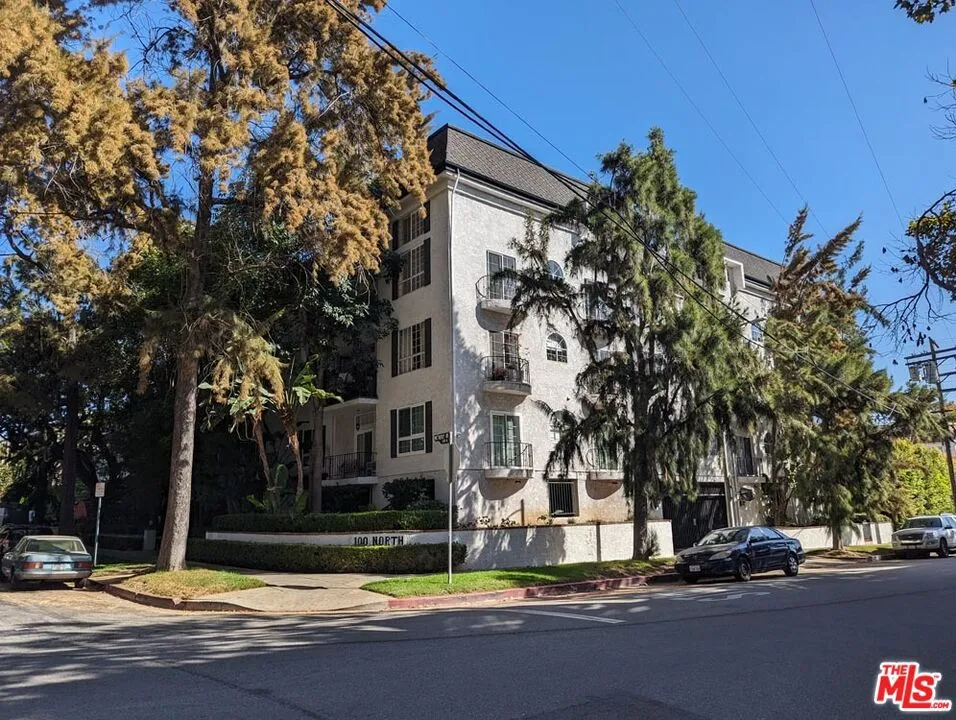 100 Wetherly Drive #3D Los Angeles, CA 90048