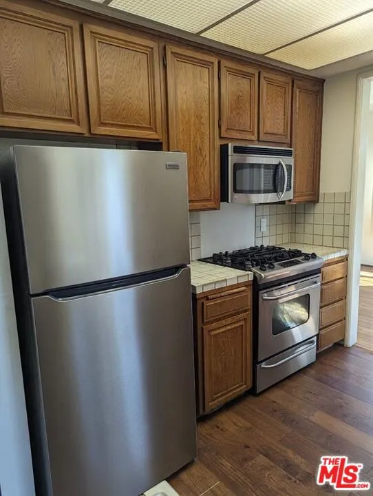100 Wetherly Drive #3D Los Angeles, CA 90048