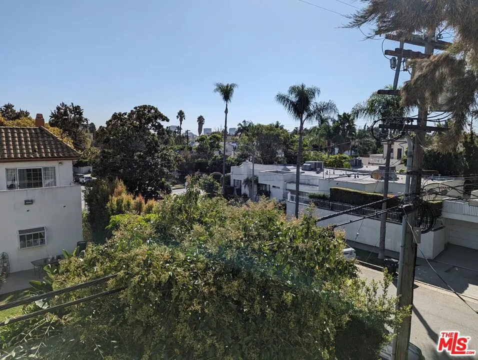 100 Wetherly Drive #3D Los Angeles, CA 90048