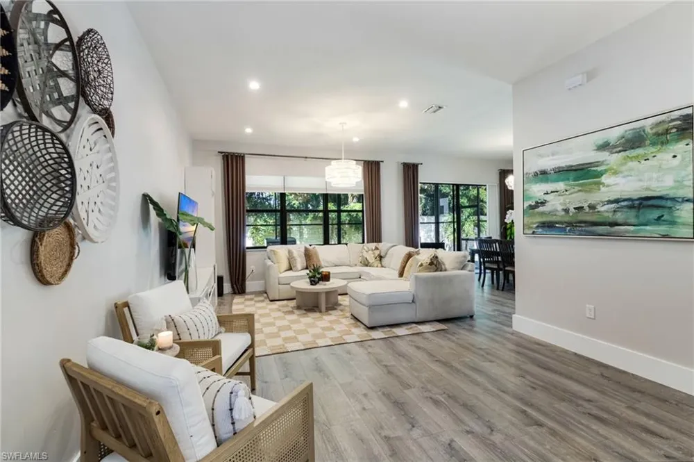 8785 Madrid Circle Naples, FL 34104