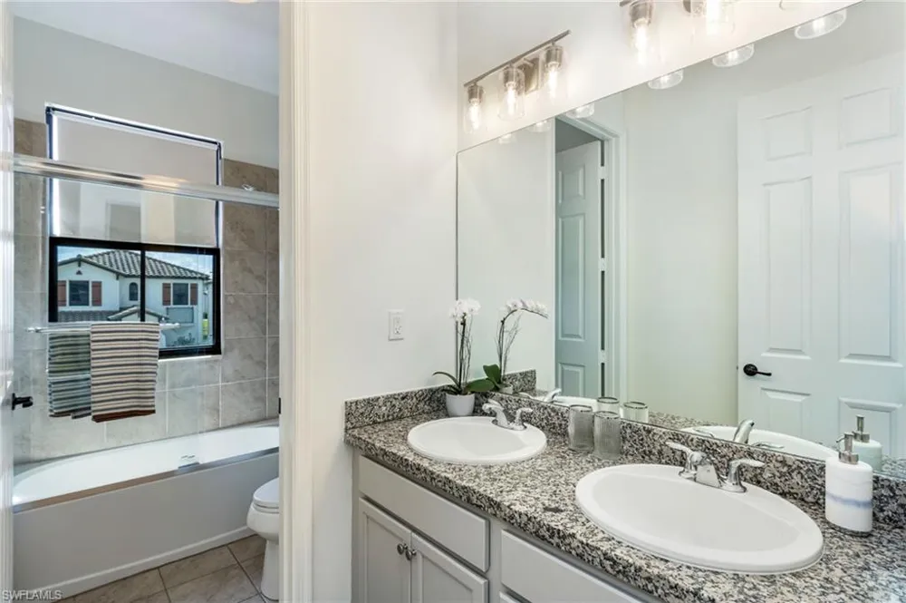 8785 Madrid Circle Naples, FL 34104