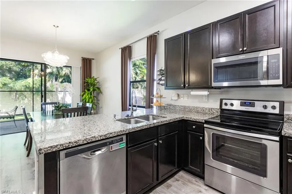 8785 Madrid Circle Naples, FL 34104