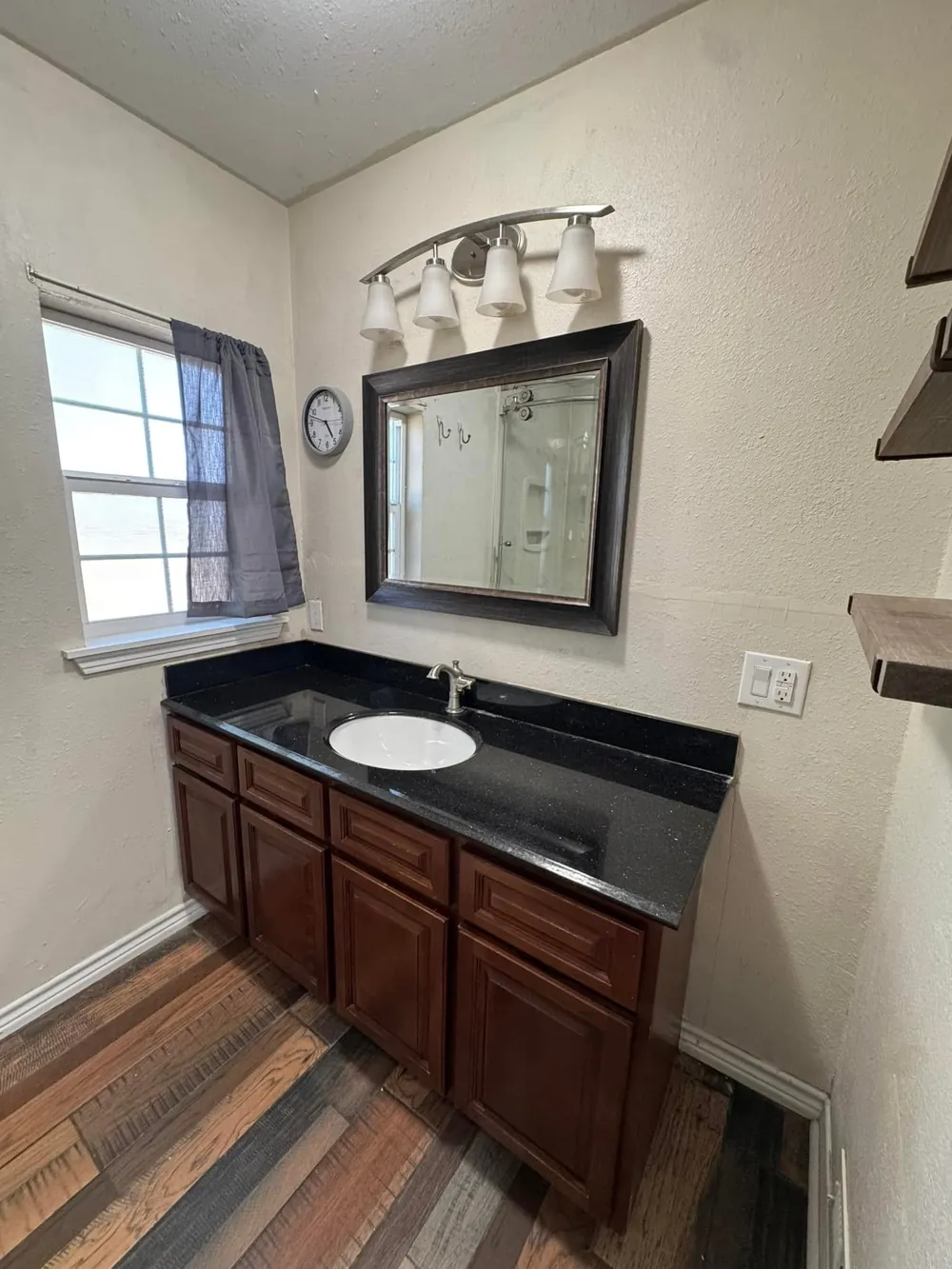 1807 Tx-6 Quanah, TX 79252