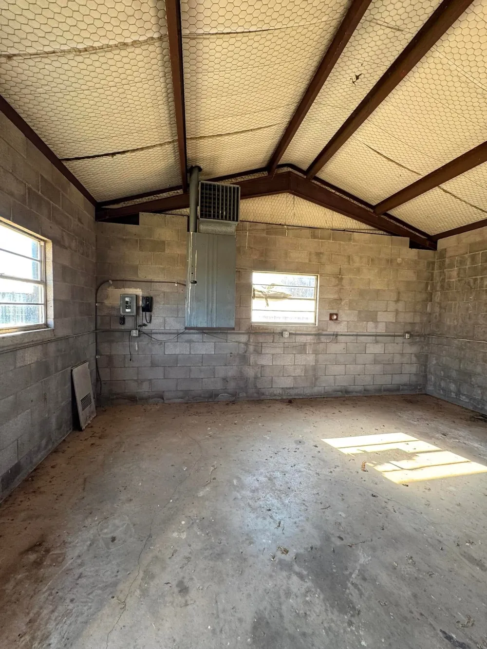 1807 Tx-6 Quanah, TX 79252