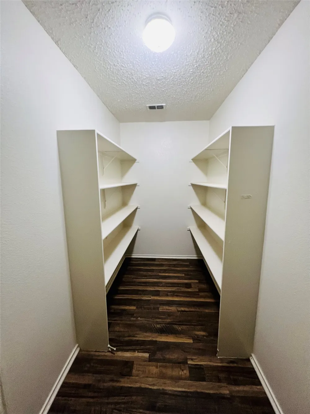 6209 Thoroughbred Trail Denton, TX 76210