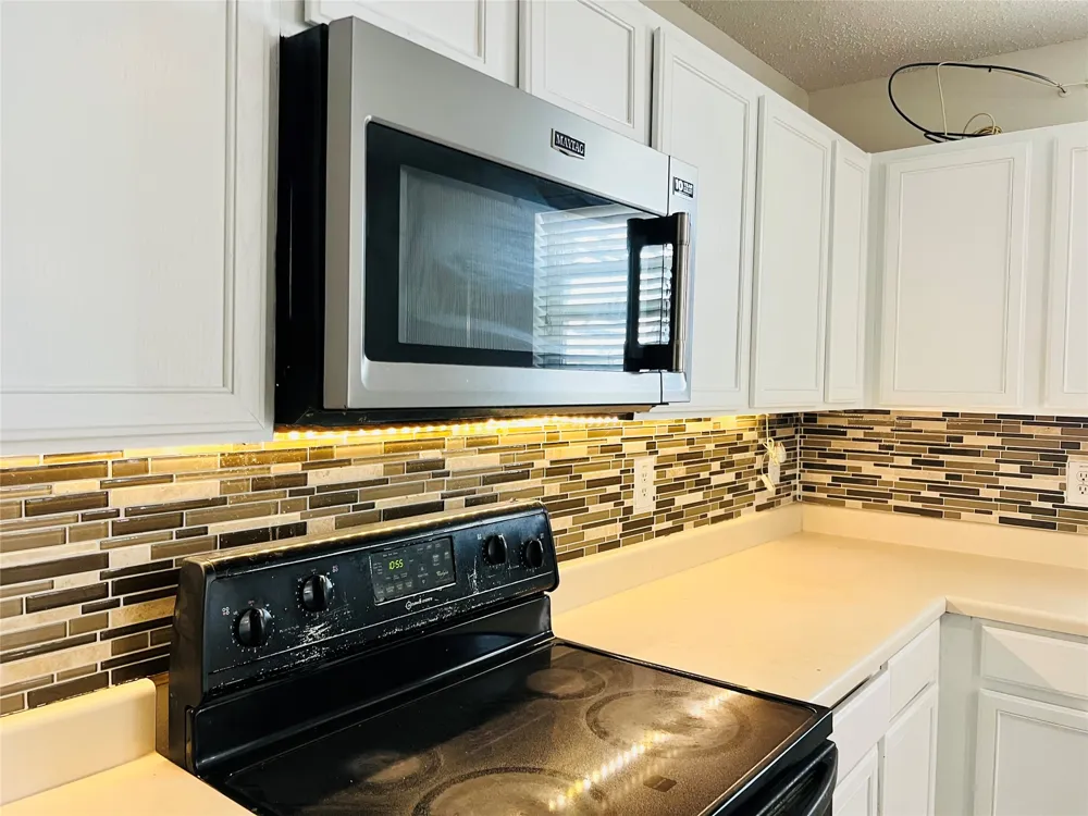 6209 Thoroughbred Trail Denton, TX 76210