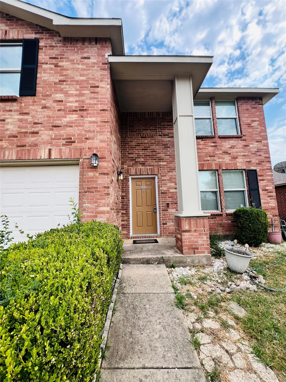 6209 Thoroughbred Trail Denton, TX 76210