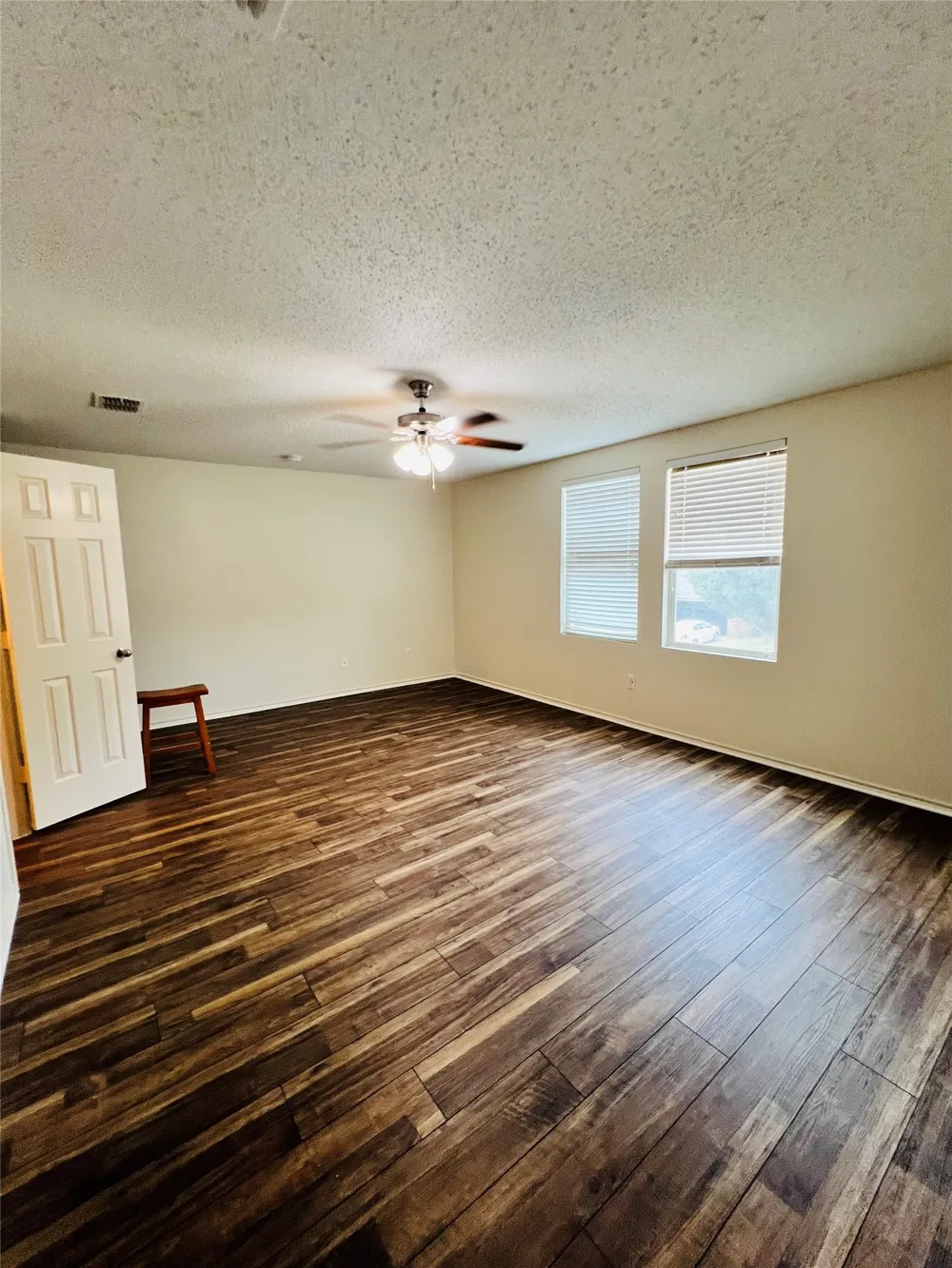 6209 Thoroughbred Trail Denton, TX 76210