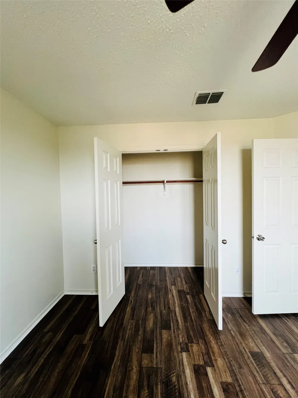 6209 Thoroughbred Trail Denton, TX 76210