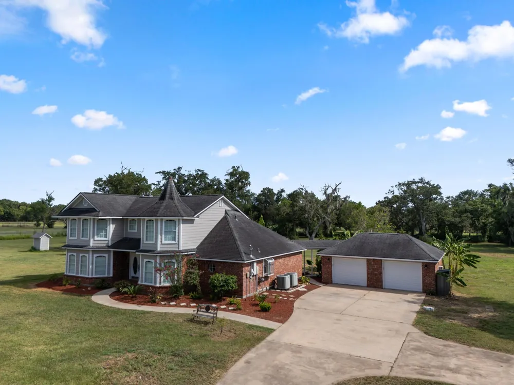 1707 County Road 348 Brazoria, TX 77422