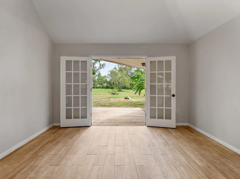 1707 County Road 348 Brazoria, TX 77422