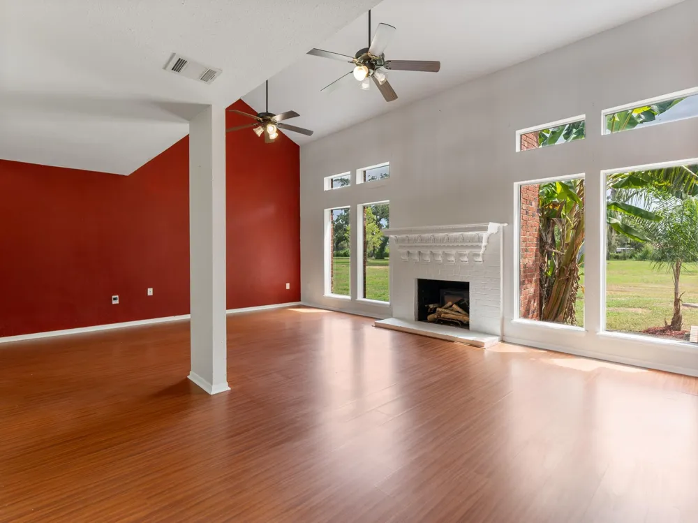 1707 County Road 348 Brazoria, TX 77422