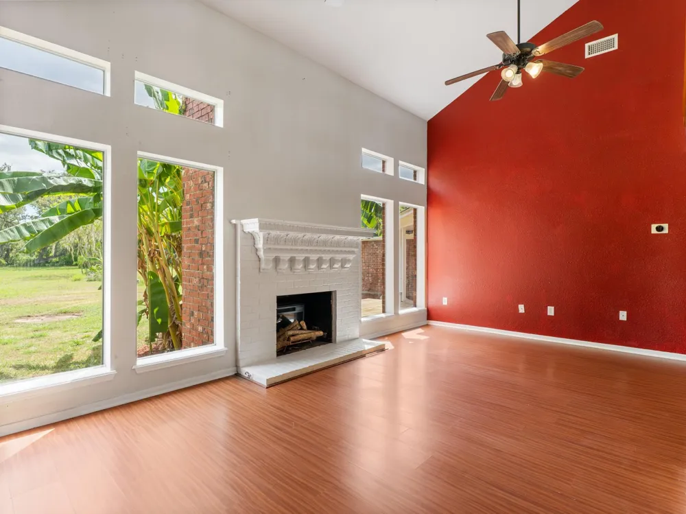 1707 County Road 348 Brazoria, TX 77422