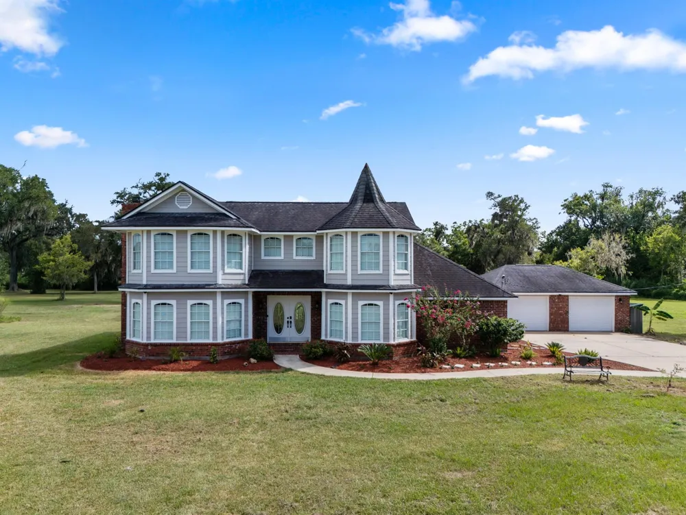 1707 County Road 348 Brazoria, TX 77422