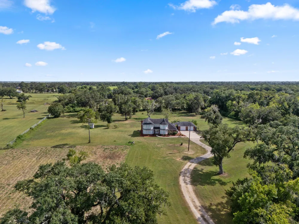 1707 County Road 348 Brazoria, TX 77422