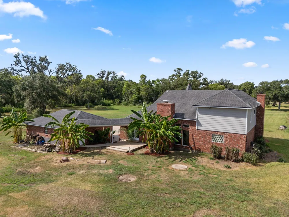 1707 County Road 348 Brazoria, TX 77422