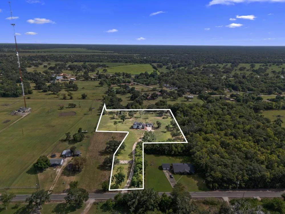 1707 County Road 348 Brazoria, TX 77422