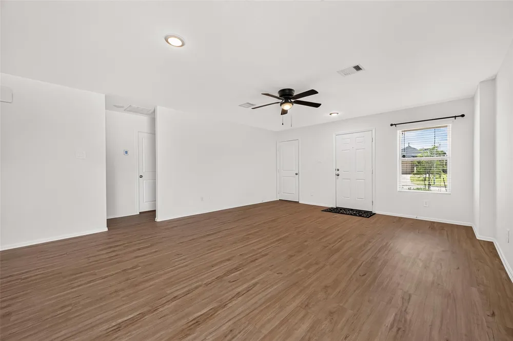 18703 Mercer Falls Drive Hockley, TX 77447