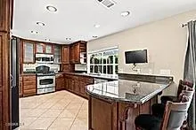 273 Locust Avenue Oak Park, CA 91377
