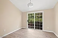 273 Locust Avenue Oak Park, CA 91377