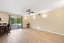 273 Locust Avenue Oak Park, CA 91377