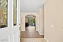 273 Locust Avenue Oak Park, CA 91377