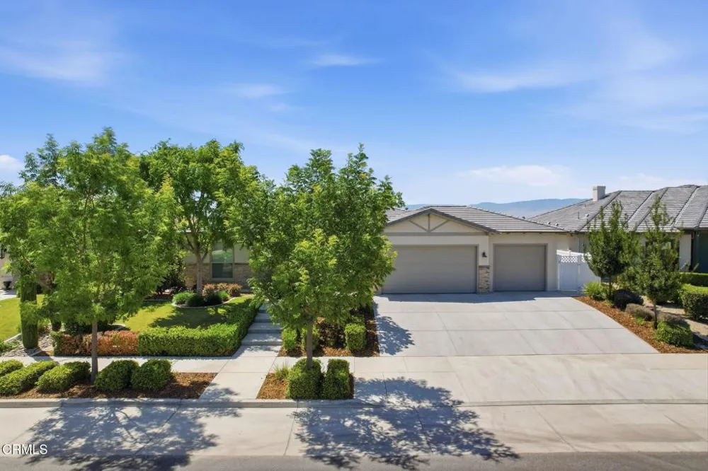 13529 Stonethwaite Lane Bakersfield, CA 93311